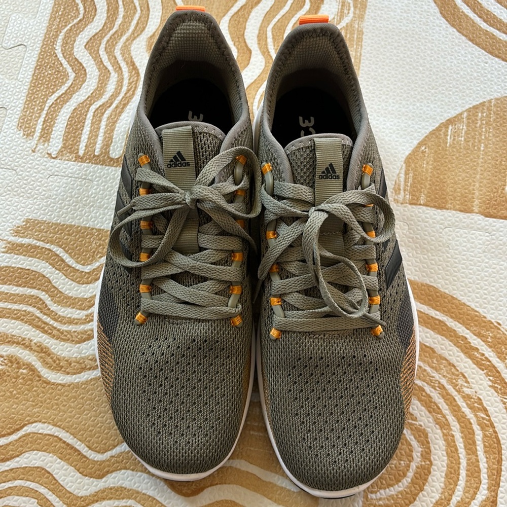 Adidas bounce shoes brand new, never worn.